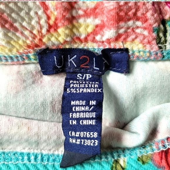 Floral Summer Assymetrical Mini Skirt Size Small - Picture 4 of 5